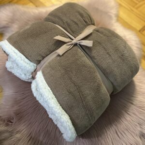 Ќебе со крзно 150*200